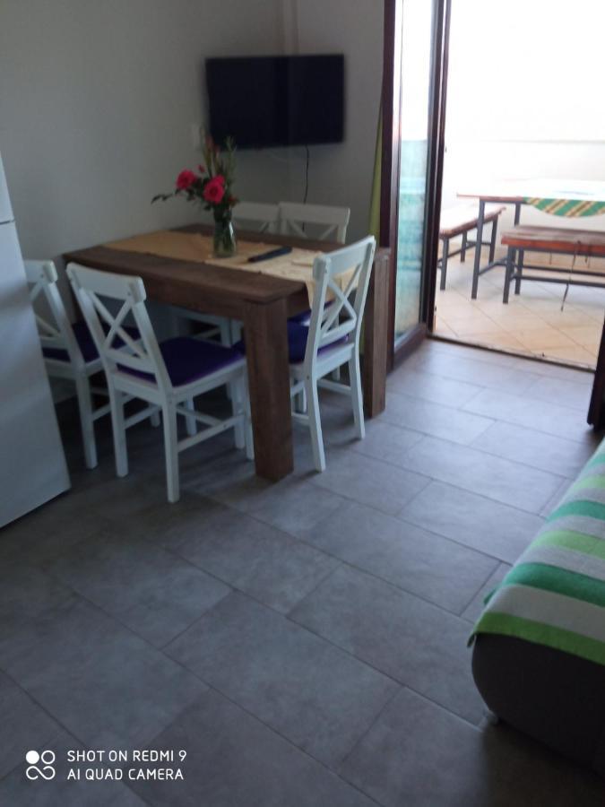 Apartments Vukelic Starigrad Paklenica Exterior photo